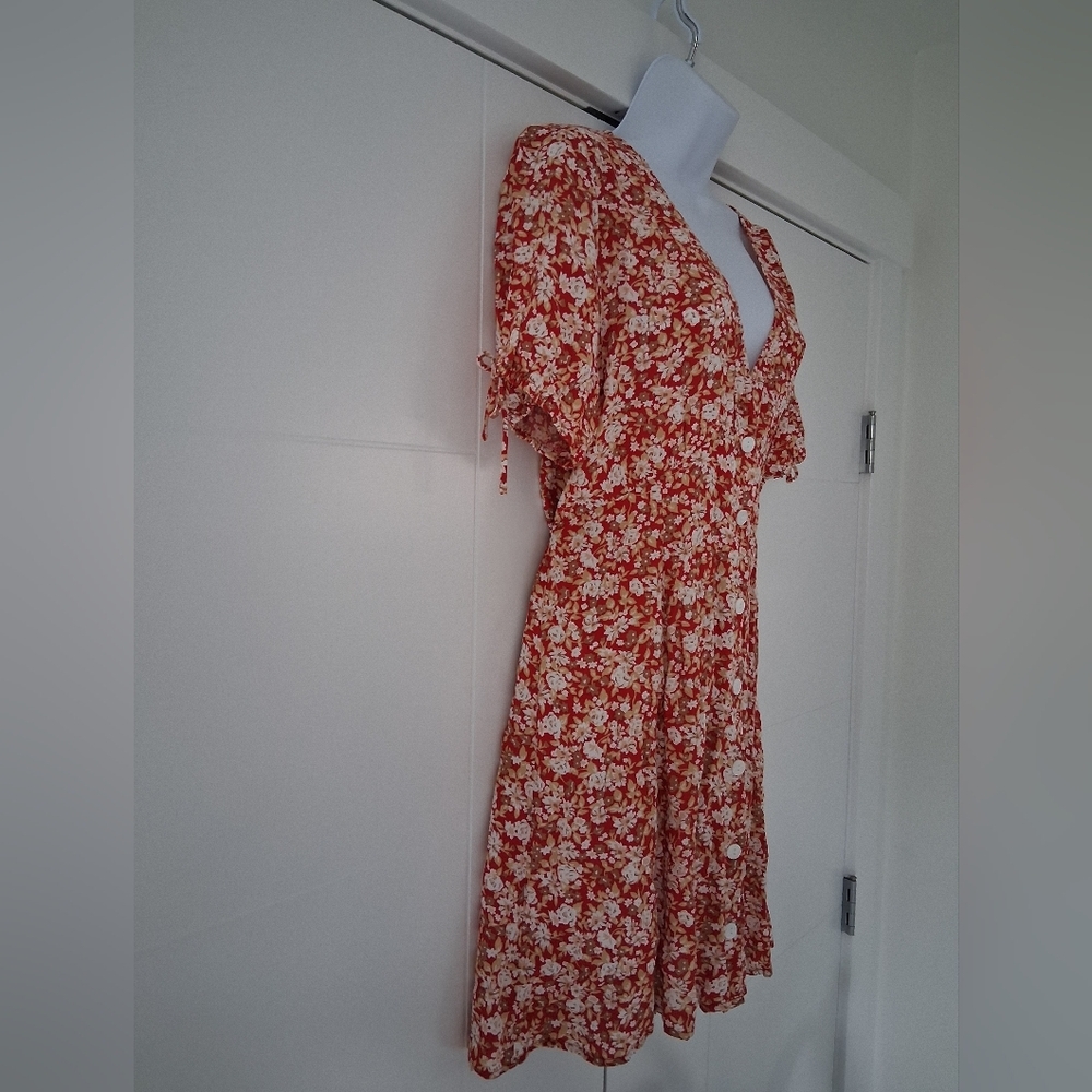 Kivari/ High End Australian Brand/ Floral Button-Down Midi Dress/ Size US M - Picture 6 of 17